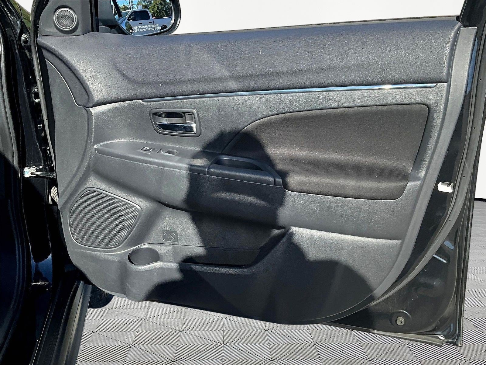 Used 2024 Mitsubishi Outlander Sport ES AWD/4WD image 28