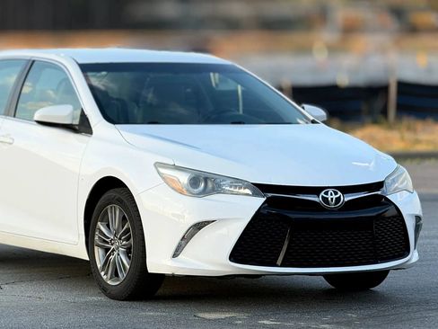 Used 2016 Toyota Camry SE FWD image 15