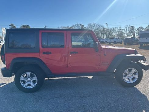 Used 2018 Jeep Wrangler Unlimited Sport S image 9
