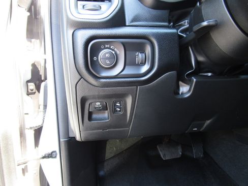Used 2022 RAM 1500 Big Horn image 19