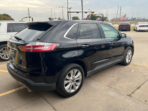 Used 2020 Ford Edge Titanium FWD image 6