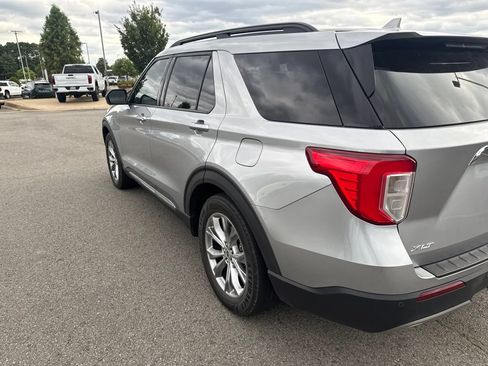 Used 2020 Ford Explorer XLT w/ Equipment Group 202A RWD image 20