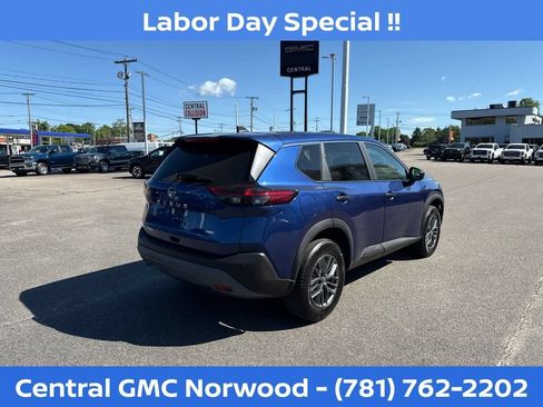 Used 2023 Nissan Rogue S AWD/4WD image 5