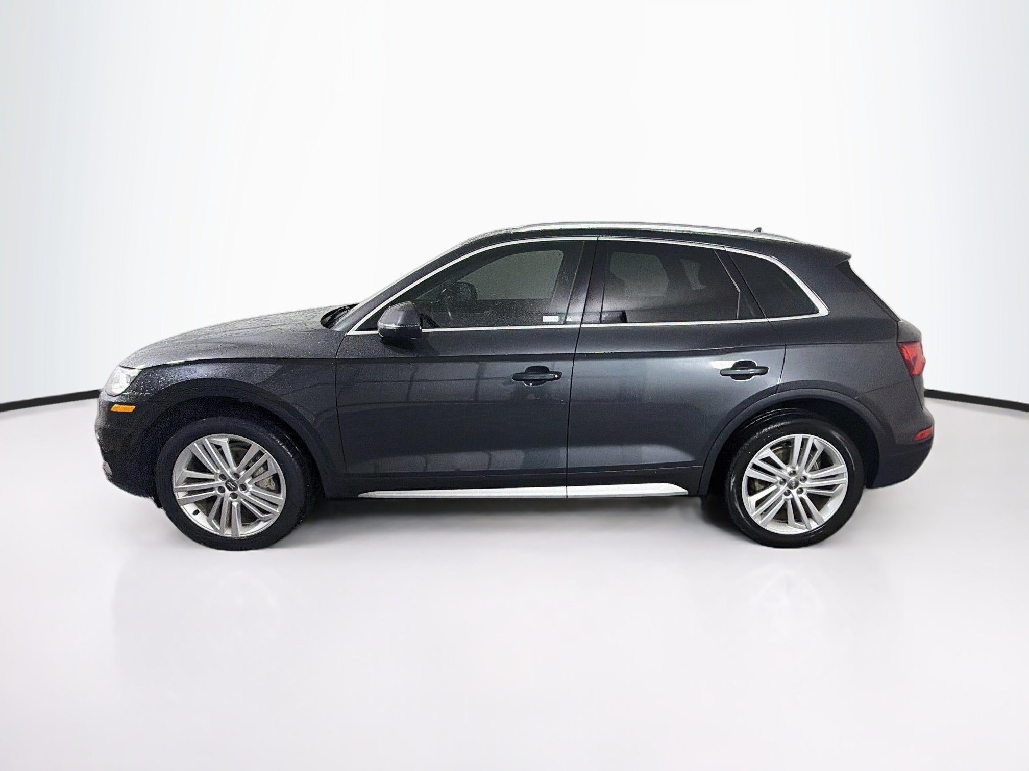 Used 2018 Audi Q5 2.0T Premium Plus w/ Premium Plus Package AWD/4WD image 4