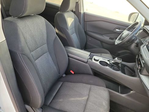 Used 2025 Nissan Rogue SV AWD/4WD image 18