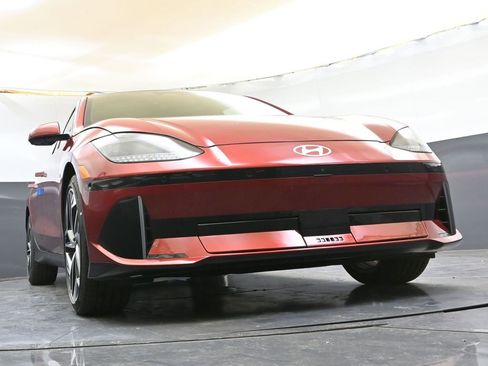 Used 2024 Hyundai Ioniq 6 Limited image 43