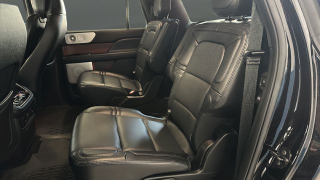 Used 2020 Lincoln Navigator L Reserve w/ Luxury Package AWD/4WD image 22