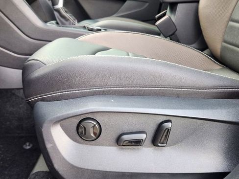 New 2024 Volkswagen Taos SEL image 19