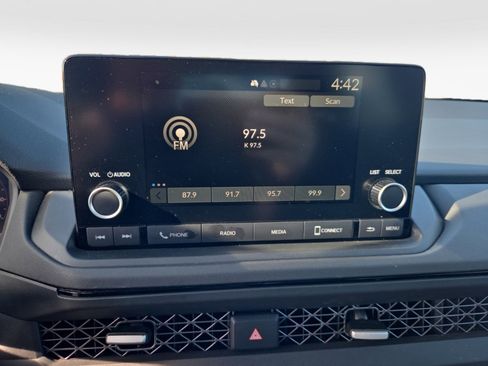 Certified 2023 Honda Accord EX image 17