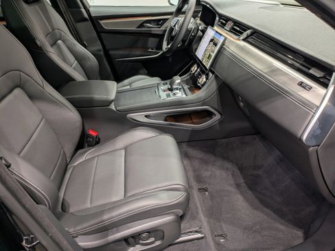 New 2026 Jaguar F-PACE R-Dynamic S image 23