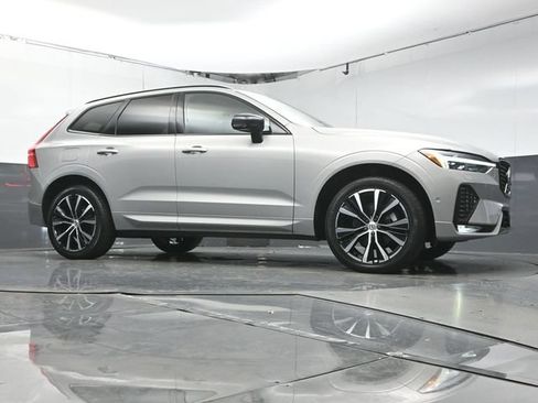 Used 2023 Volvo XC60 B5 Plus w/ Climate Package FWD image 32