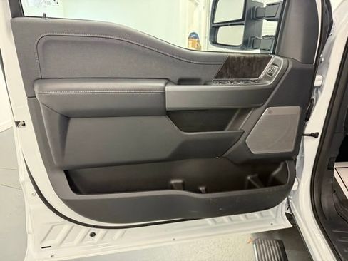 New 2026 Ford F250 Lariat w/ Chrome Package image 12