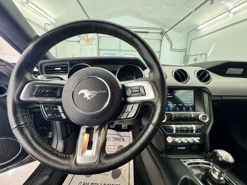 Used 2016 Ford Mustang GT Premium RWD image 18