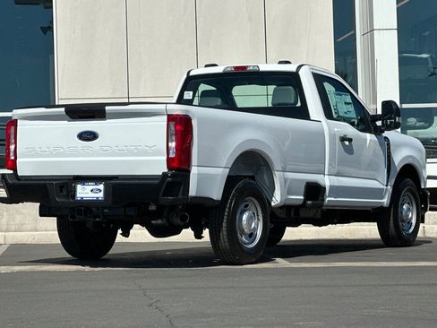New 2026 Ford F250 XL image 3