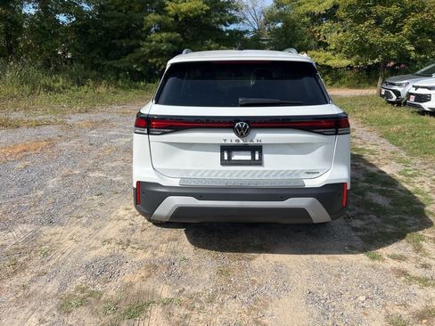 New 2025 Volkswagen Tiguan S image 6