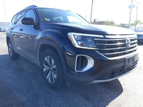 Used 2024 Volkswagen Atlas SE AWD/4WD image 3