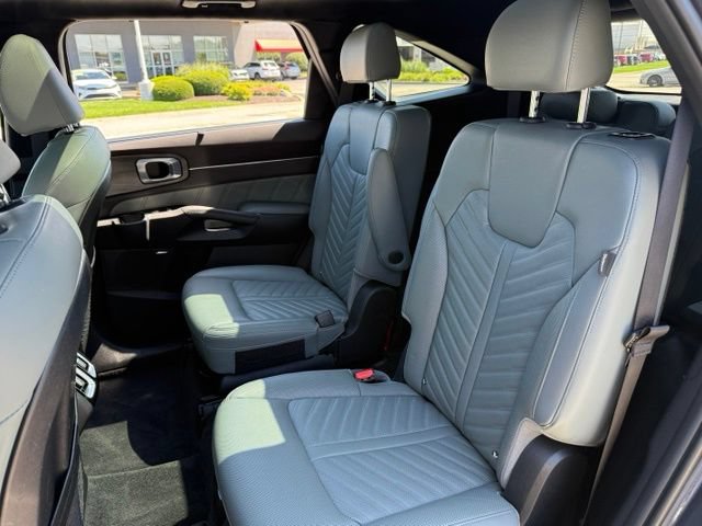 Certified 2025 Kia Sorento SX Prestige w/ Sage Leather Package AWD/4WD image 23