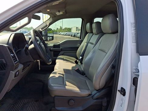 Certified 2022 Ford F550 4x4 Crew Cab Super Duty w/ Power Equipment Group image 13