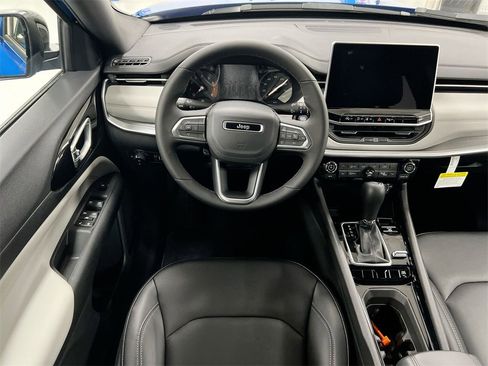 New 2026 Jeep Compass Limited image 19