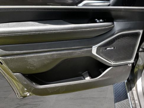 New 2024 Jeep Wagoneer 4WD w/ Premium Group I image 17