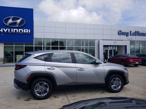 New 2026 Hyundai Tucson SE FWD image 8