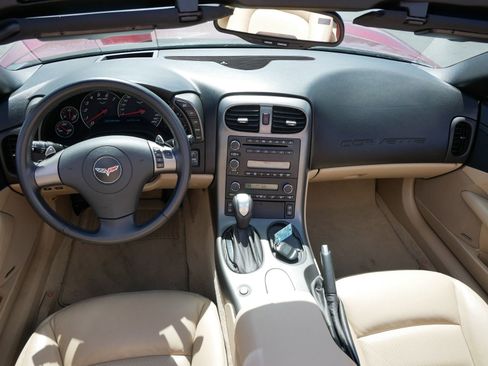 Used 2007 Chevrolet Corvette Convertible w/ Preferred Equipment Group RWD image 13