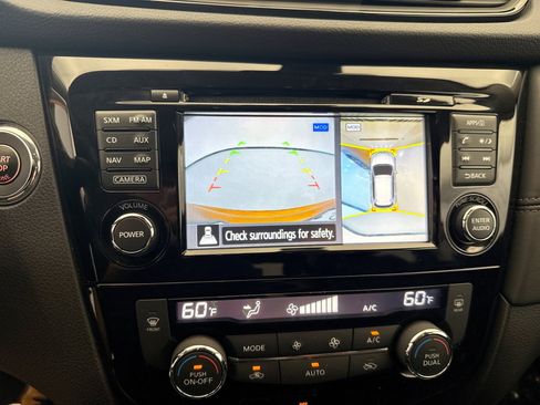 Used 2017 Nissan Rogue SL w/ SL Premium Package AWD/4WD image 14