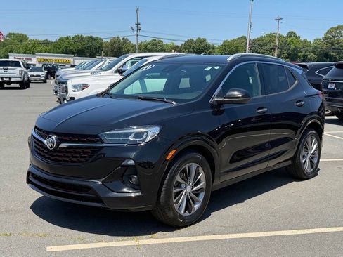 Used 2021 Buick Encore GX Essence w/ Sport Touring Package FWD image 8