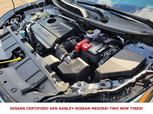 Certified 2025 Nissan Rogue SV image 24