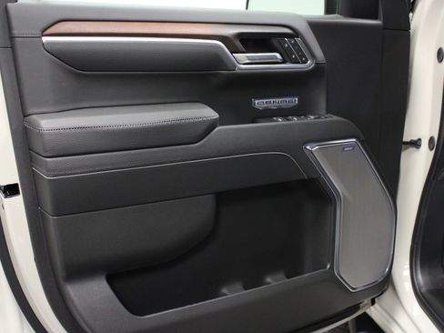 New 2026 GMC Sierra 1500 Denali w/ Technology Package AWD/4WD image 11