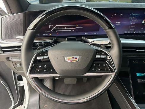 Certified 2025 Cadillac Escalade ESV Premium Luxury w/ Touring Package AWD/4WD image 25