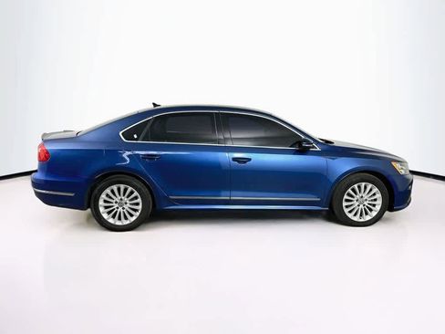 Used 2016 Volkswagen Passat 1.8T SE FWD image 26