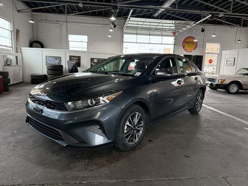 Used 2024 Kia Forte LXS image 13