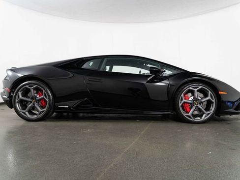 Used 2022 Lamborghini Huracan EVO image 9