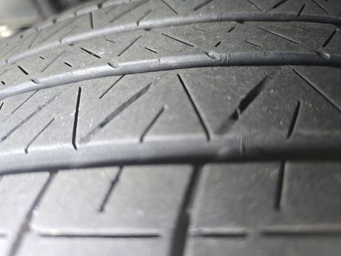 Used 2022 Toyota C-HR XLE image 9