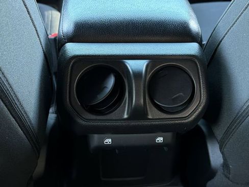 Used 2022 Jeep Wrangler Unlimited Sport image 18