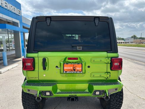 Used 2020 Jeep Wrangler Unlimited Rubicon AWD/4WD image 9