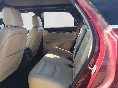 Used 2017 Cadillac XT5 Luxury image 13