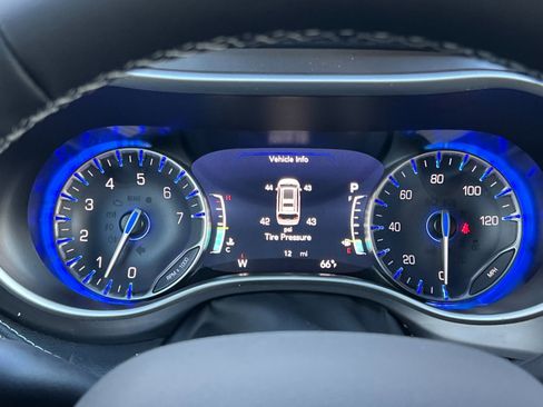 New 2026 Chrysler Pacifica Select image 25