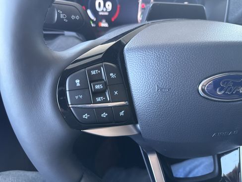 New 2026 Ford Explorer Platinum image 33