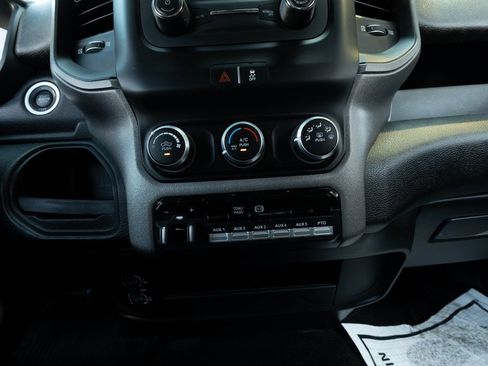 Used 2019 RAM 5500 Tradesman RWD image 28