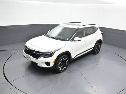 Certified 2024 Kia Seltos SX w/ SX Sunroof Package AWD/4WD image 35