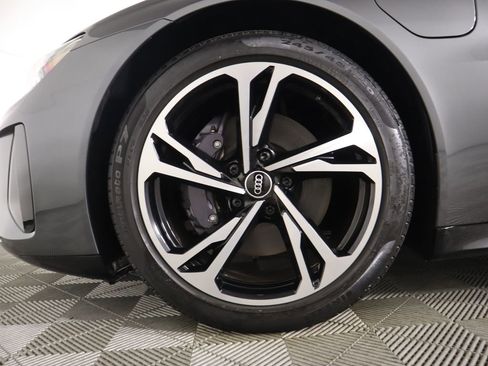 Used 2022 Audi e-tron GT Premium Plus w/ Performance Package image 30