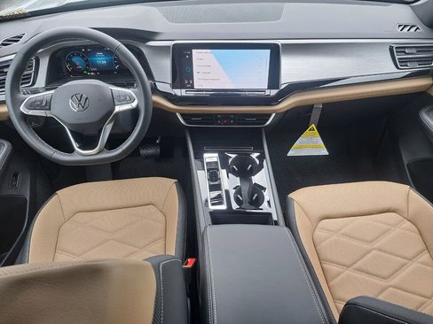 Used 2025 Volkswagen Atlas Cross Sport SE image 20