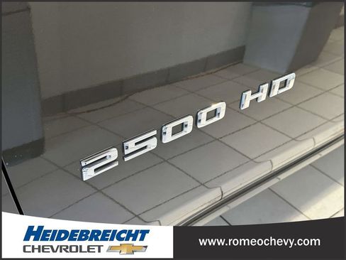 Used 2022 Chevrolet Silverado 2500 LTZ image 11