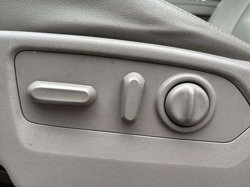 Used 2020 GMC Sierra 1500 SLT image 12