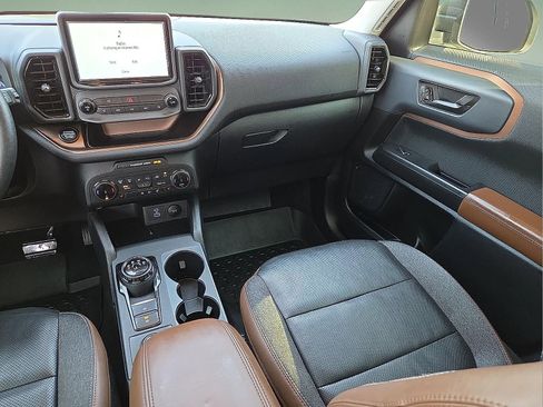Certified 2022 Ford Bronco Sport Outer Banks w/ Tech Package AWD/4WD image 11