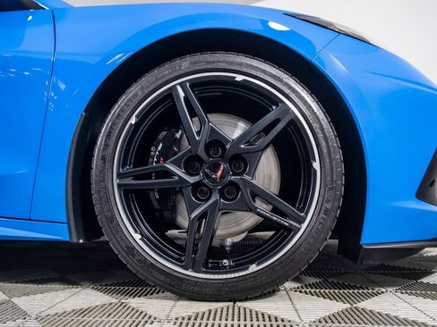 Used 2024 Chevrolet Corvette Stingray Premium Cpe w/ Z51 Performance Package RWD image 38