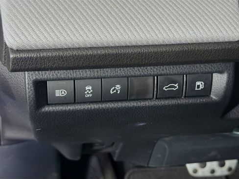 Used 2026 Toyota Camry SE FWD image 17