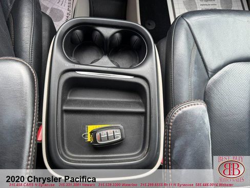 Used 2020 Chrysler Pacifica Touring-L image 20